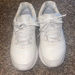 All White Leather Brooks Size 8.5 Narrow-Nursing Shoes
